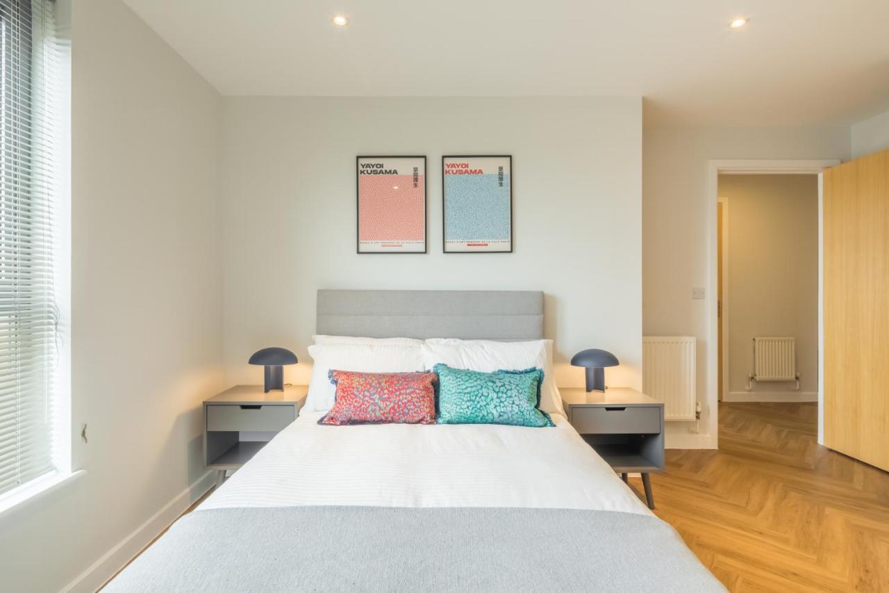 Executive 2Br Apartment Next To Station + Parking CBG Buitenkant foto