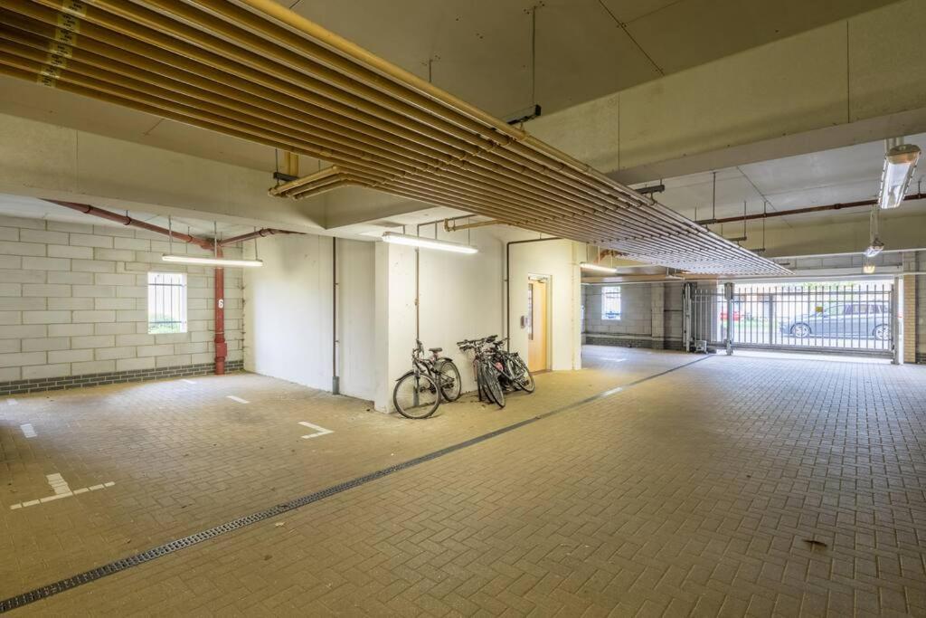 Executive 2Br Apartment Next To Station + Parking CBG Buitenkant foto