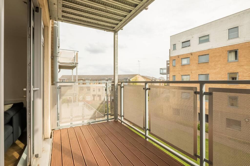 Executive 2Br Apartment Next To Station + Parking CBG Buitenkant foto